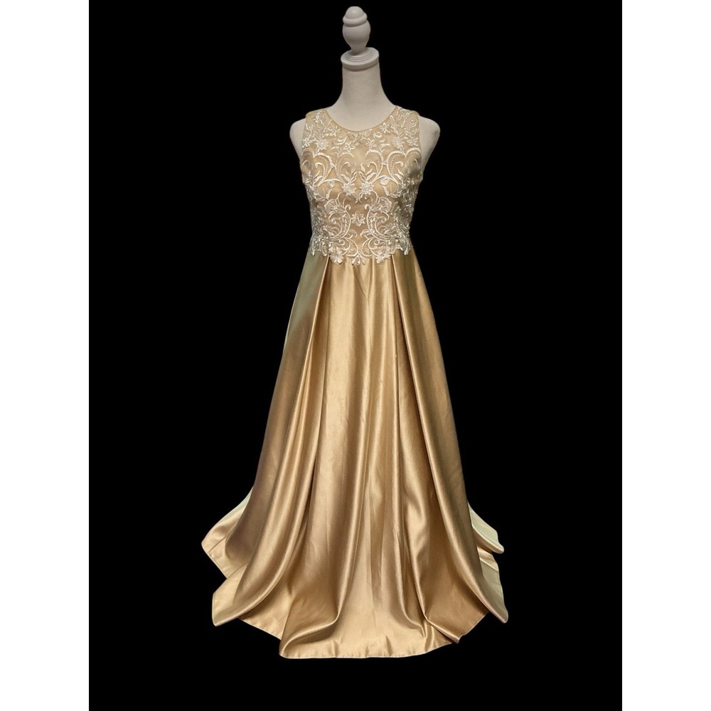 Champagne Lace Over Satin Handmade Formal Wedding/Prom/ Ballgown Buttons Back